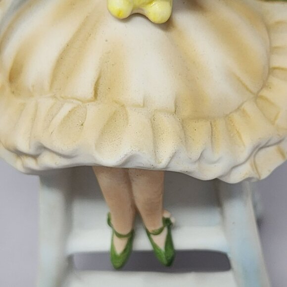 Vintage Lefton Ceramic Girl Figurine With‎ Cat Sitting On Chair - Picture 8 of 10